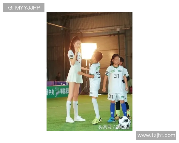 画出一位足球明星女孩的头像展现她的风采与魅力